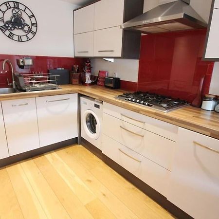 Spacious 2 Bed, 2 Bath Apartment -The Shore, Leith Edinburg Exteriör bild